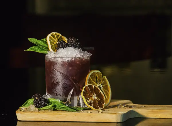 Tropical Reserve signature cocktail V-KTV PIK 2